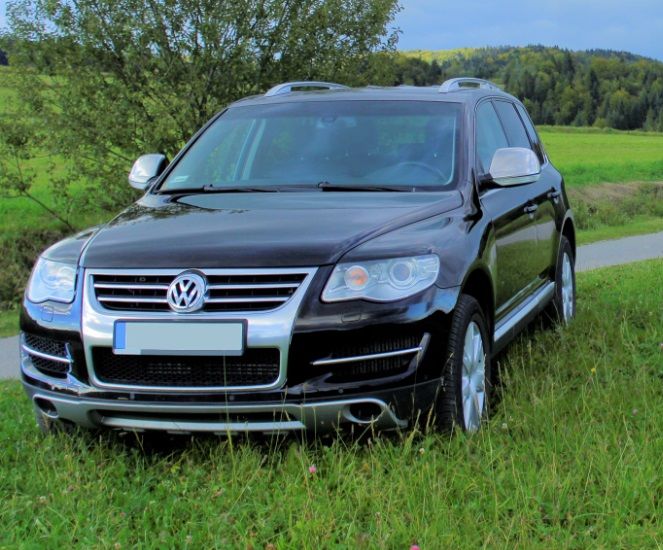 Front bumper spoiler Off road for Volkswagen Touareg 06-10 in Lips