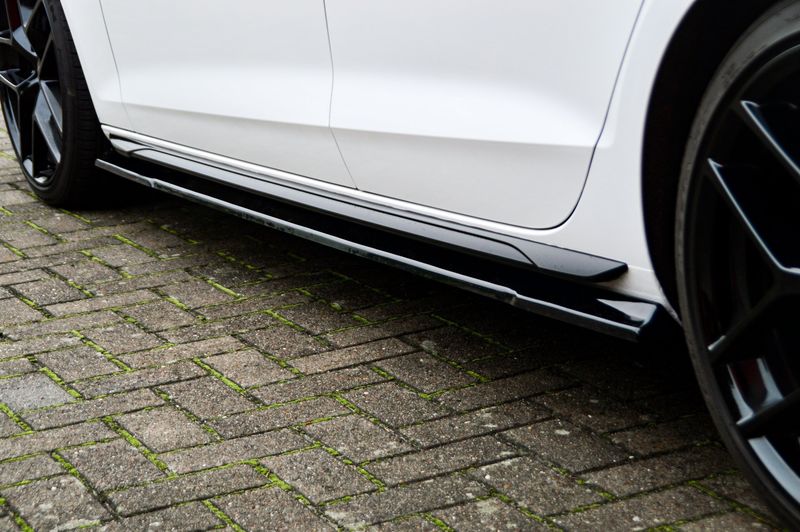 thumbnail image 2 of Rear Diffuser / Diffuser Bezel Cover For Audi A4 8E B7 From 2004-2007 2 of 5