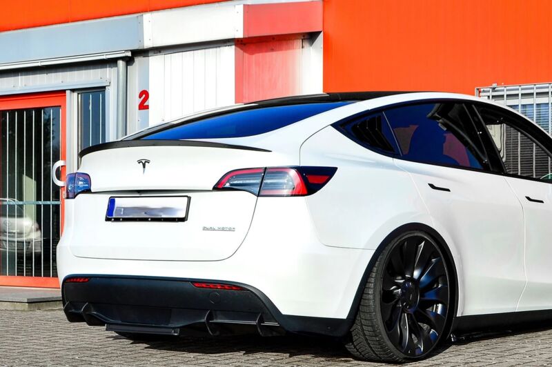Model Y Rear Splitter Installation Performance Rear Bumper diffuser with Central splitter for Tesla Model ...