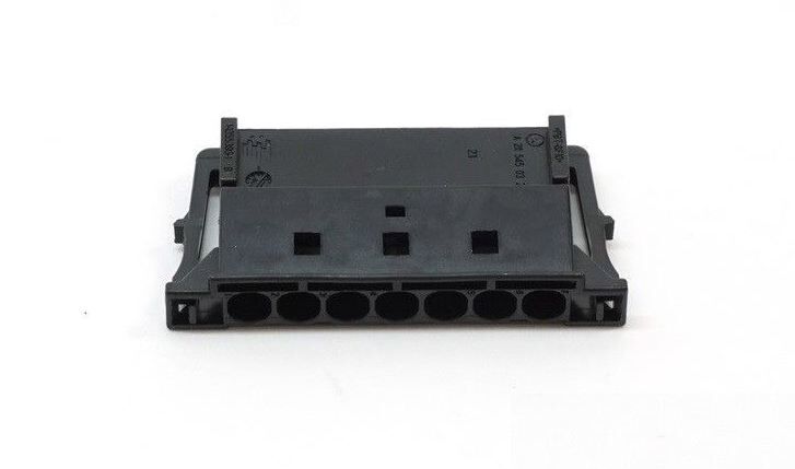 NEW GENUINE MERCEDES C W203 V W639 REAR LIGHT BULB HOLD SUPPORT  