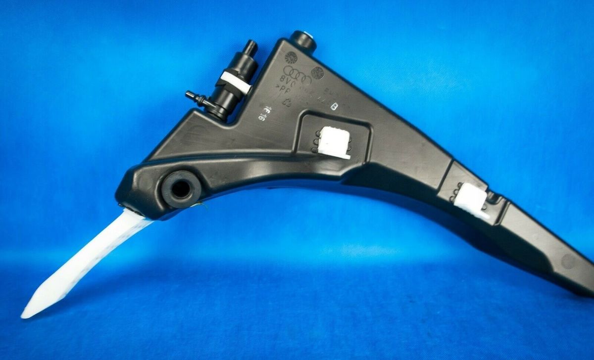 NEW GENUINE AUDI RS3 SPORTBACK WASH WATER RESERVOIR 8V0955453E in