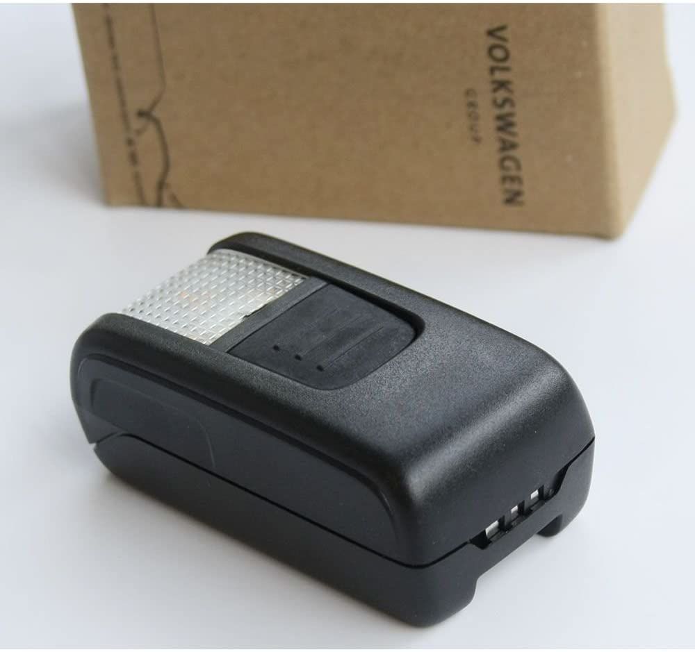 NEW GENUINE VW TIGUAN SKODA OCTAVIA YETI TRUNK FLASHLIGHT