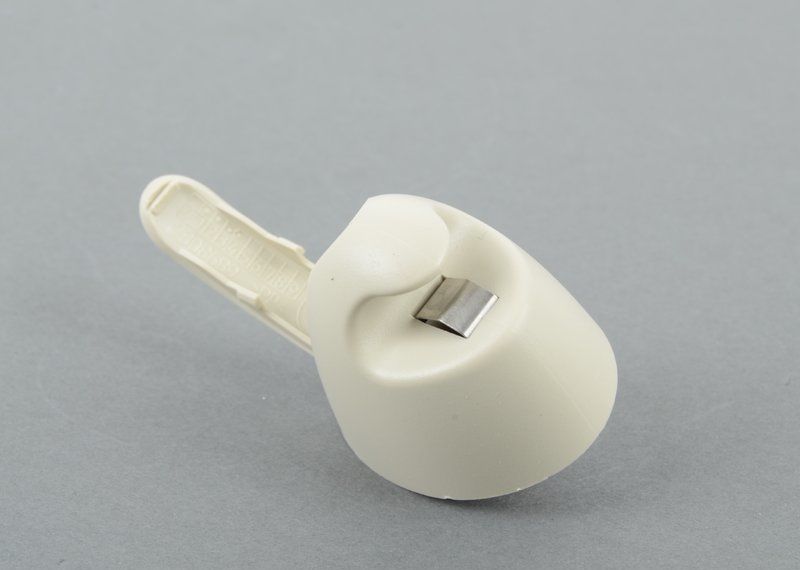 MINI NEW GENUINE R60 R61 COUNTERBEARING FOR SUN VISOR CLIP LIGHT BEIGE