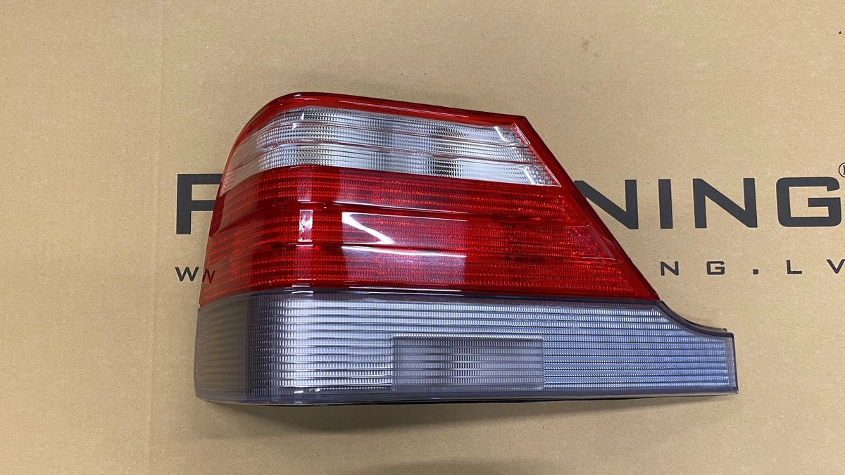 OE Look LEFT Red White Tail Light/ Rear Lamp For Mercedes SClass W140