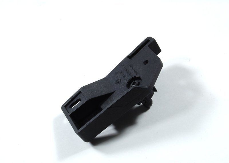 NEW GENUINE VW GOLF 9806 POLO 0210 LHD RELEASE HANDLE BRACKET