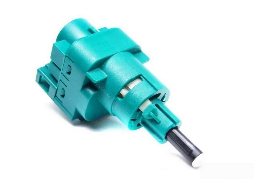 NEW GENUINE VOLKSWAGEN AUDI BRAKE LIGHT SWITCH BRAKING SYSTEM